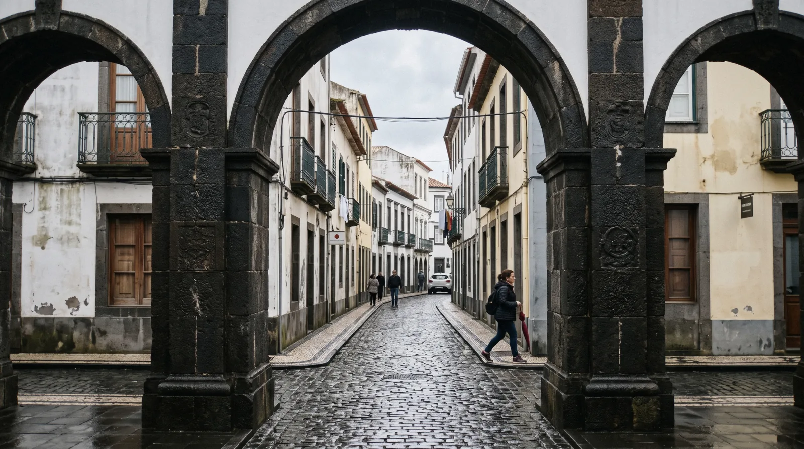 São Miguel itinerary scenes, from Portas da Cidade and the Sete Cidades rim to the Furnas caldeiras and an evening thermal pool